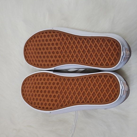 NEW IN BOX VANS OLD SKOOL ROSE GOLD WOMEN 7.5 MENS 6 SKATE SHOE - Picture 3 of 6